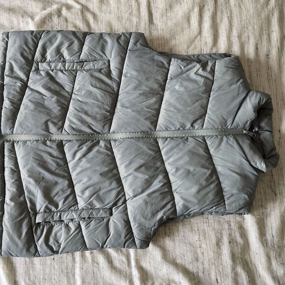 Mint Green Quilted Puffer Vest - Picture 2 of 3